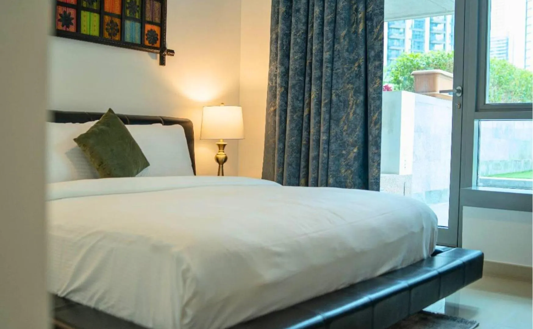 2Br Luxury Suite With A Garden View Dubai Apartment