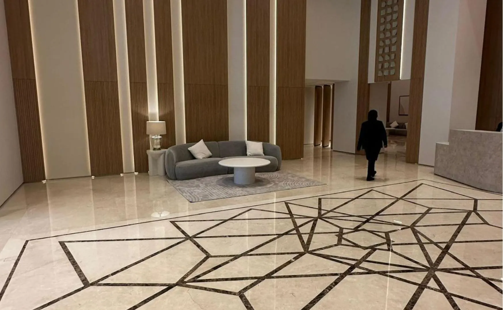 2Br Luxury Suite With A Garden View Dubai