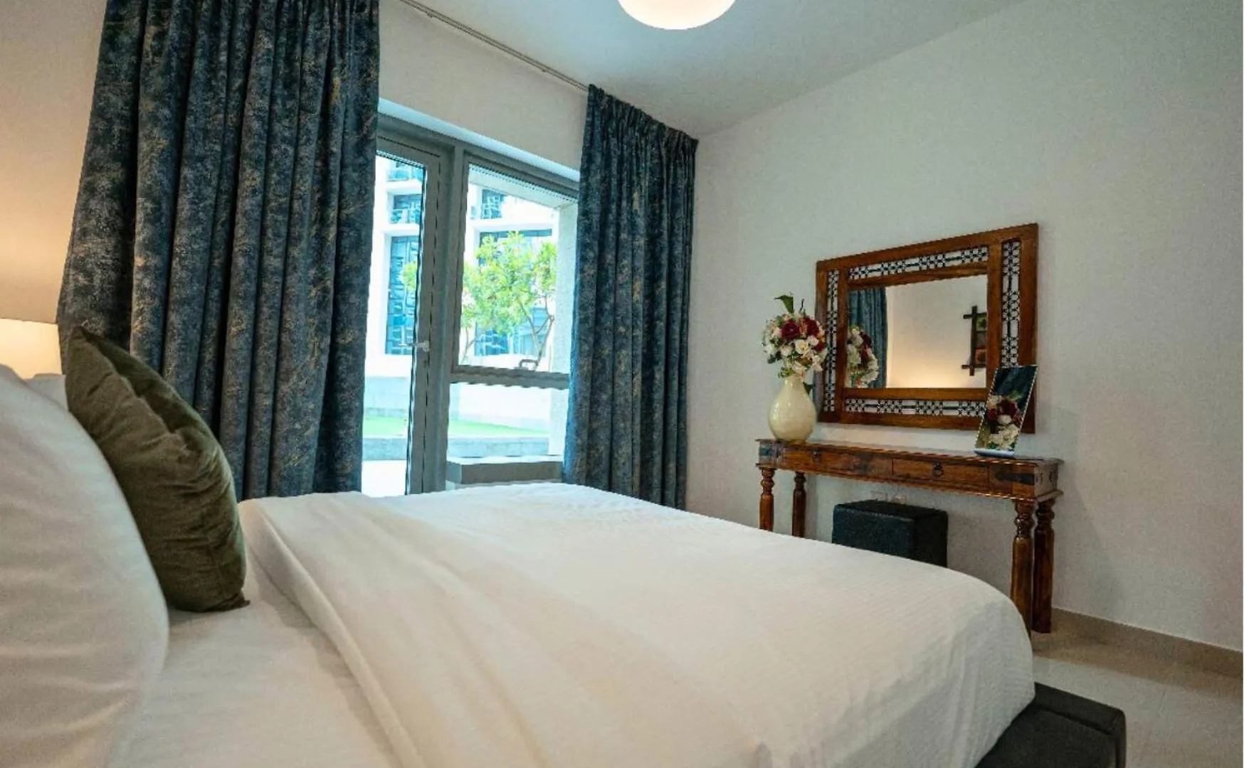 2Br Luxury Suite With A Garden View Dubaj Egyesült Arab Emírségek